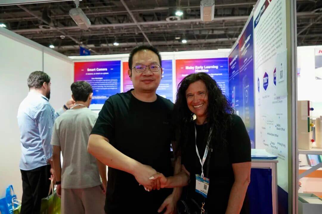 中文出海再加速!九学王双展闪耀中东东南亚,全球化布局按下快进键